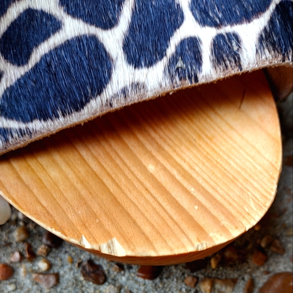 EUC Matisse giraffe print "Cherri" calf hair chunky heels - Picture 11 of 11